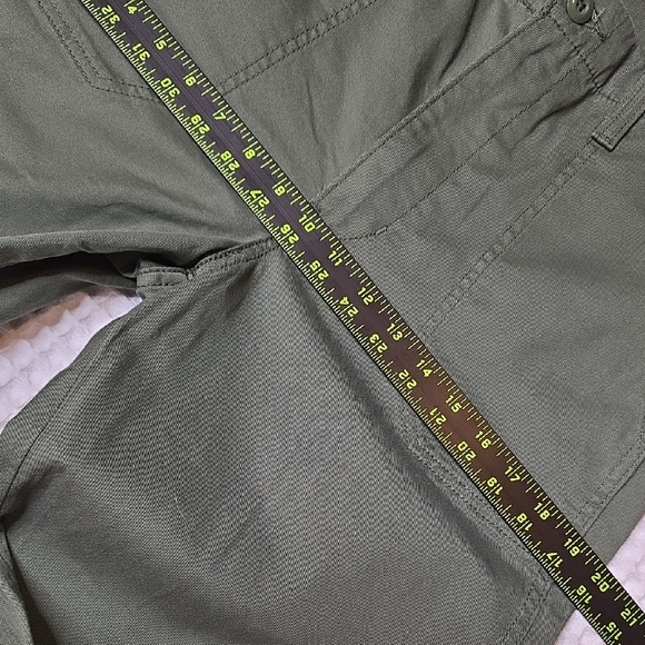Levi's Women's Olive Green Straight Leg Utility  Pants 29 - Picture 11 of 12